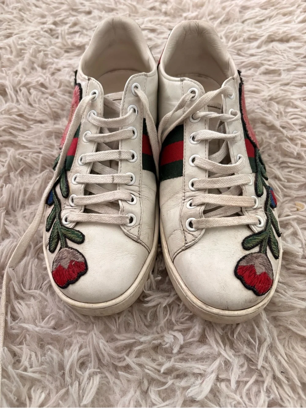 Gucci White Leather Floral Embroidered Lace-Up Sneakers